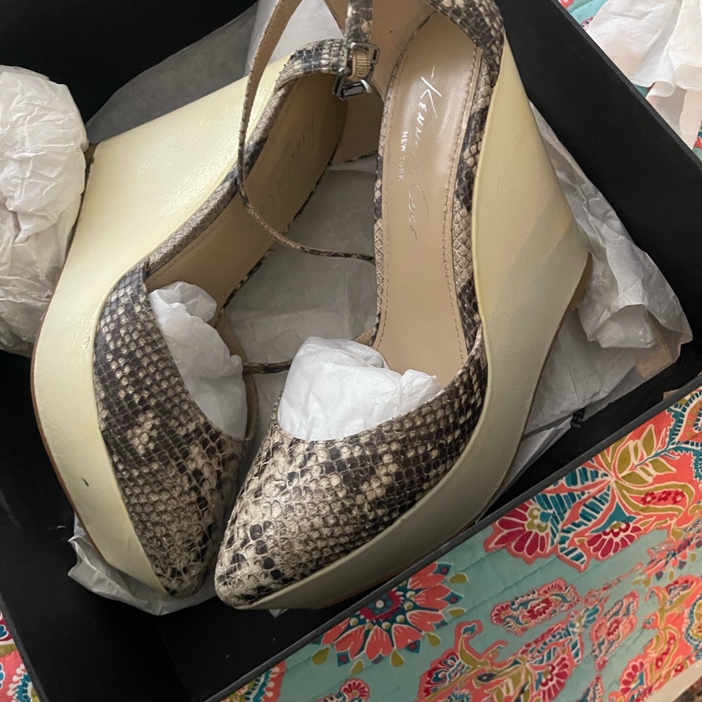 Kenneth Cole Brown and Cream Wedge Shoes